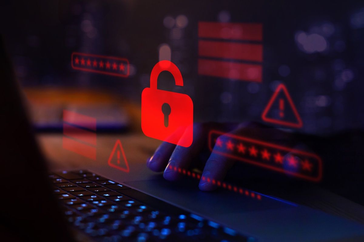 AI przyspiesza cyberatakami zagrożając rynkom finansowym i sektorom krytycznym, ale strategie bezpieczeństwa cyfrowego mogą z