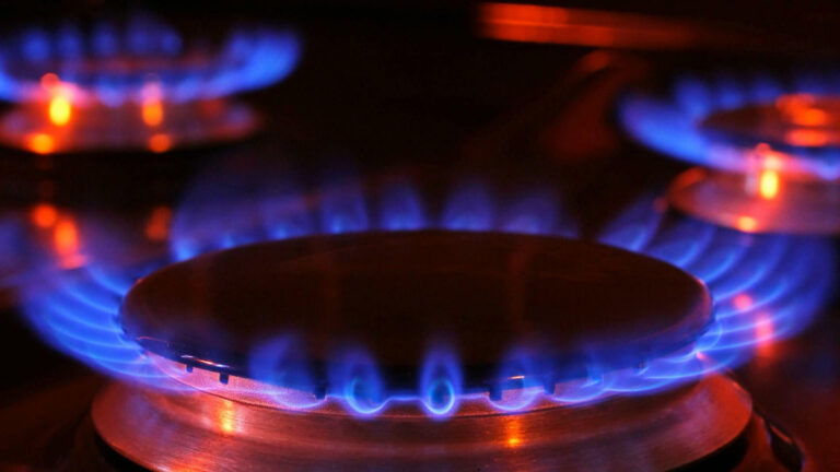 Premier annouces complete support for gas boiler elimination