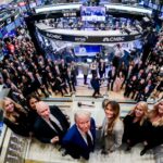 Geopolityczna ulga i intensywne rozwój AI: Impuls do rynku inwestycyjnego na Wall Street