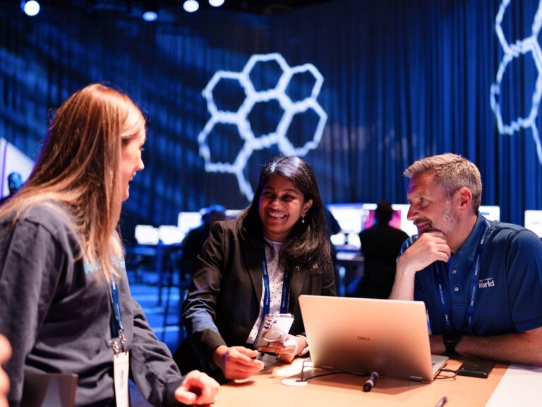 Lenovo, Dell supporting Linux World illustrated