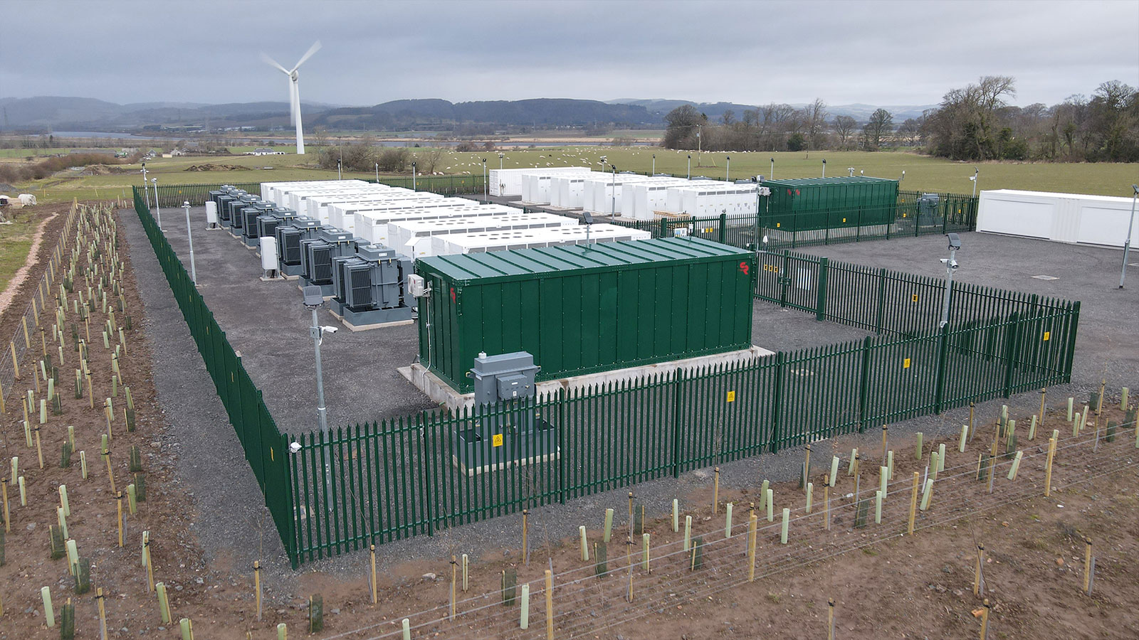 Magazyny energii dla rolników: nowa OZE może poprawić ich opłacalność.