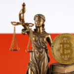 Minister finansów Polski Stanisław Müller omawia nowe podejście do regulacji kryptowalut, które przesunie odpowiedzialność na