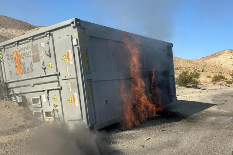 Fire in battery container in Lodz - avoid area