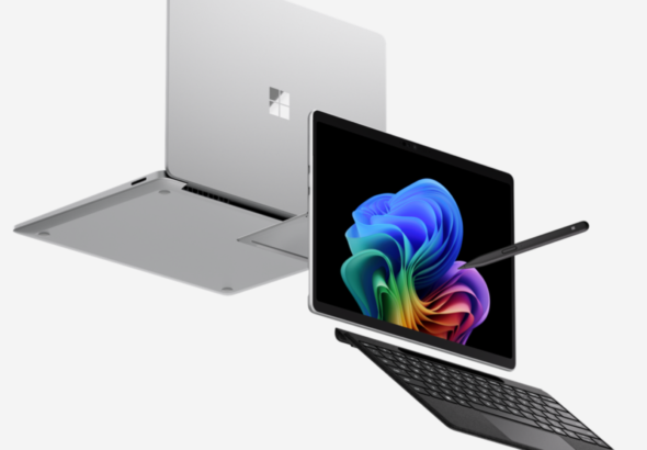 Laptop Microsoft Surface z 8 GB RAM w trakcie pracy.
