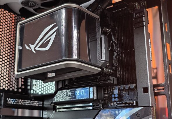 asus-rog-strix-iv-slc-360-chlodzenie-aio-duzy-lcd-wyswietlacz-podswietlenie-cena-high-tech-cooling