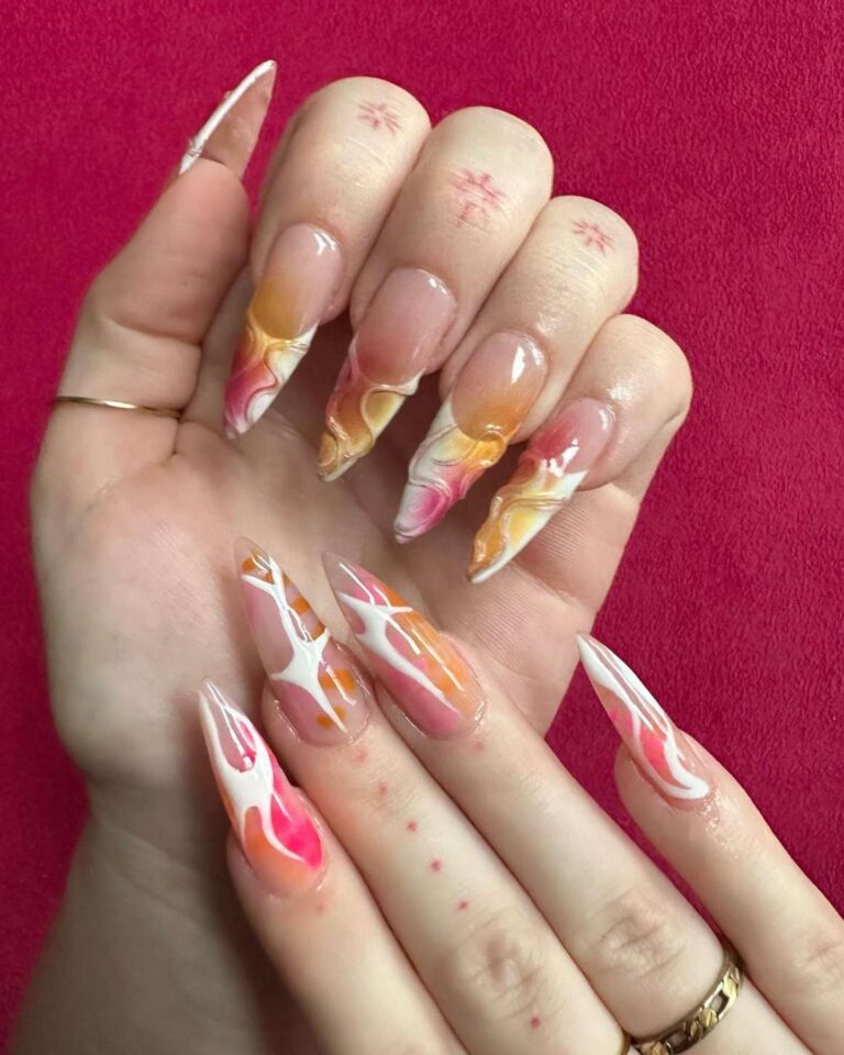 Baby doll nails - substancja na paznokcie, lakier manicure, stylizacja.