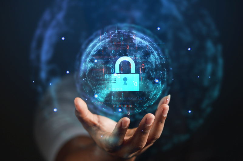 Cyberatak na Żabkę, ryzyko danych klientów, bezpieczeństwo w sieci.