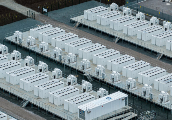 Gigantyczny magazyn energii zasila pół miliona domów, zwiększając stabilność sieci