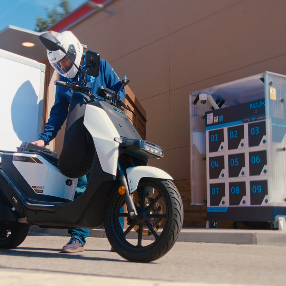 leasing elektrycznej motofarty dla firm przez pko leasing i elocity
