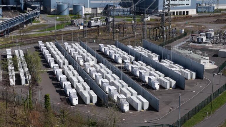 Magazyn energii przemysłowy w Szczecinie zwiększający stabilność systemu energetycznego.