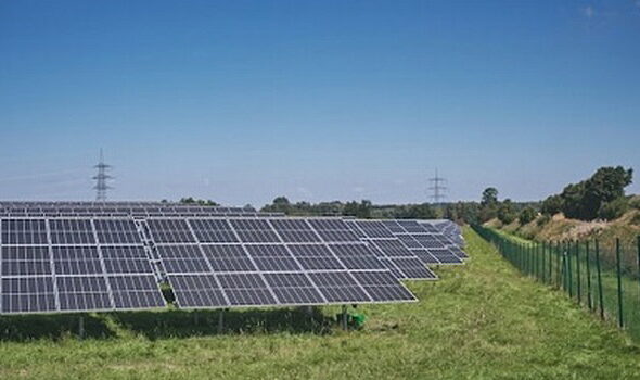 Instalacje fotowoltaiczne w Wielkiej Brytanii generują rekordową ilość energii słonecznej.