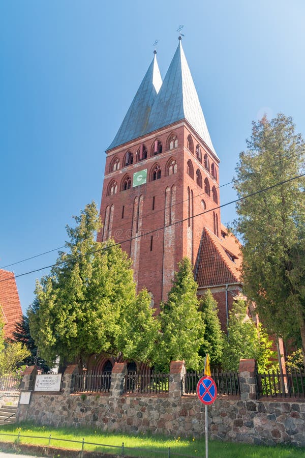 Remont zabytkowego kościoła ewangelickiego w Ostródzie, przywracanie historycznej świetności, energia oszczędzona.