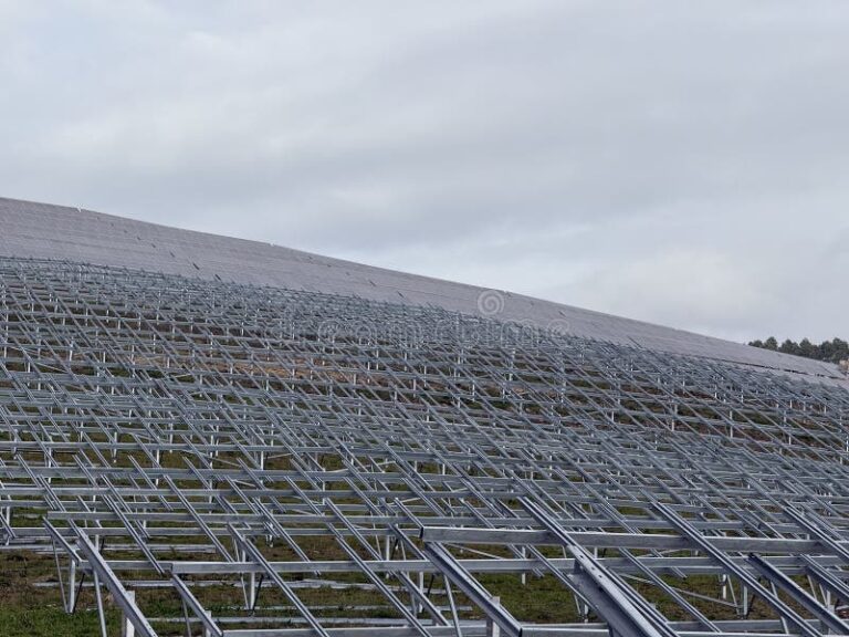 Farma kolektorów słonecznych w Grudziądzu z systemem magazynowania ciepła – nowoczesne rozwiązanie energetyczne
