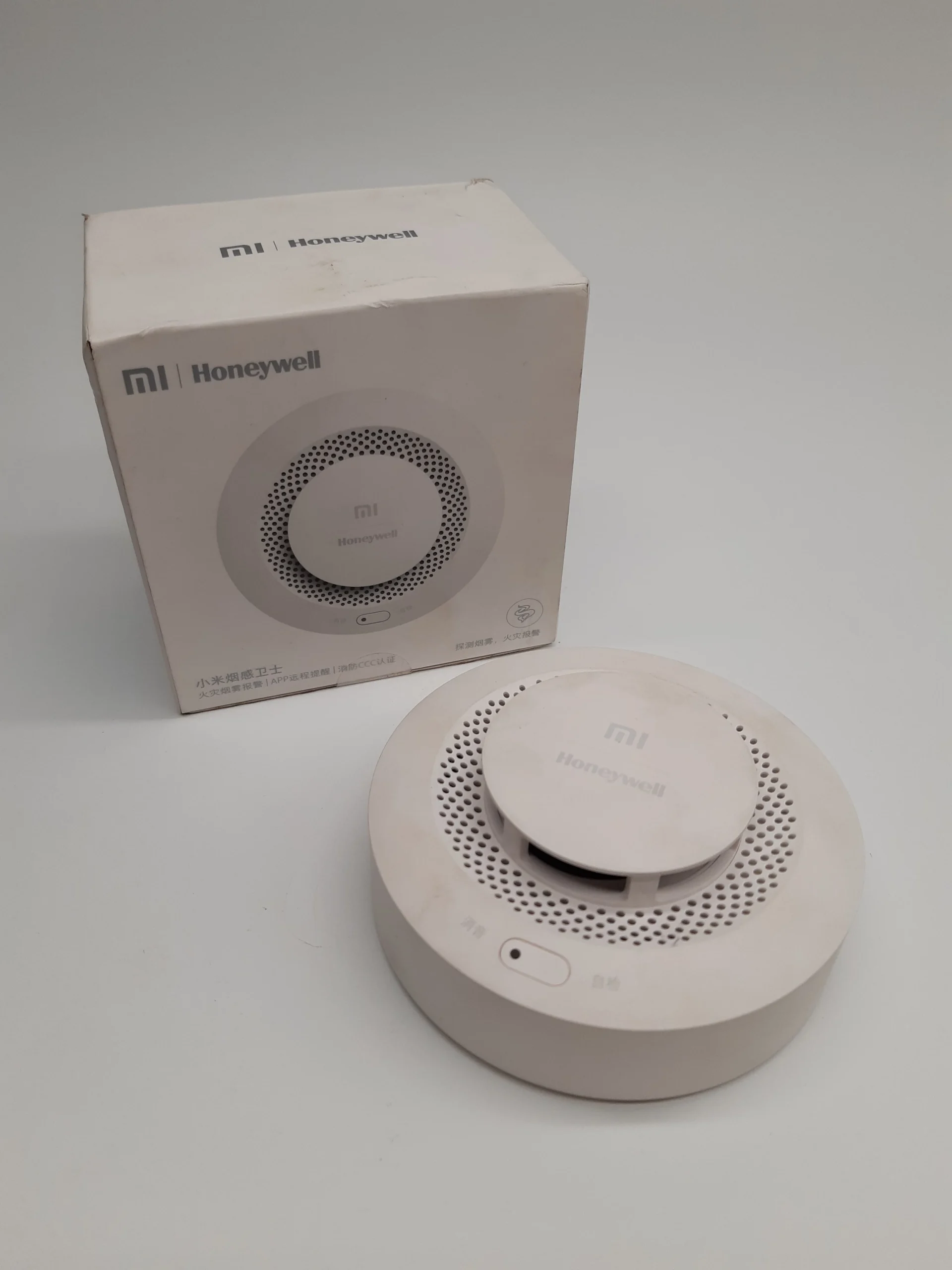 Czujnik dymu Xiaomi Smoke Detector 2 z podwójnym czujnikiem i obsługą HyperConnect.